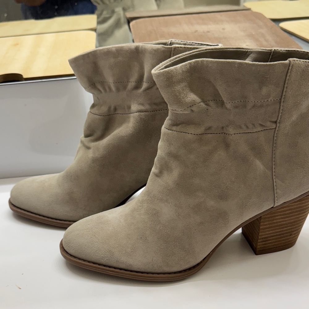 Jessica Simpson Women's Suede Ankle Boots - Tan